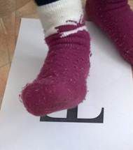 Буква Т ощущение ногой